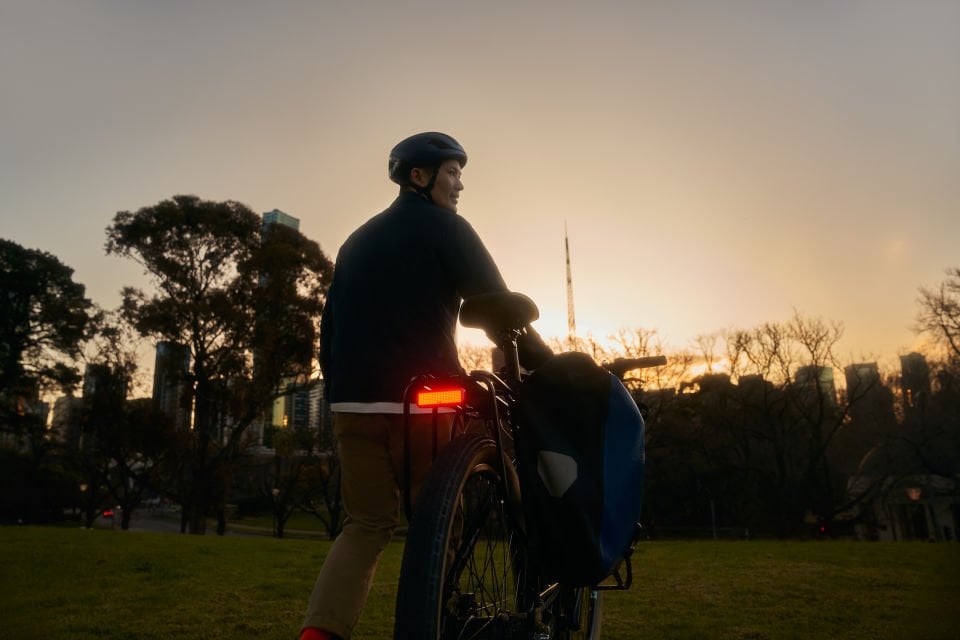 KNOG Blinder Link 100 Lümen Bagaj Bağlantılı Şarjlı Arka Stop