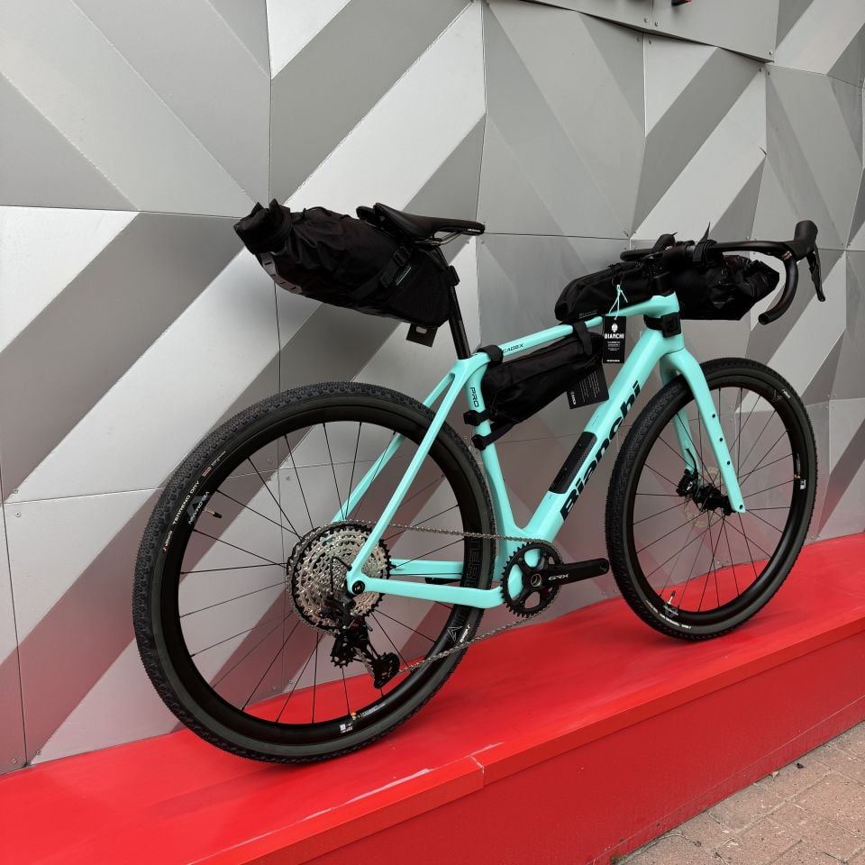 Bianchi ARCADEX PRO GRX820/822 12V HD Karbon Gravel Bisiklet Celeste 53CM