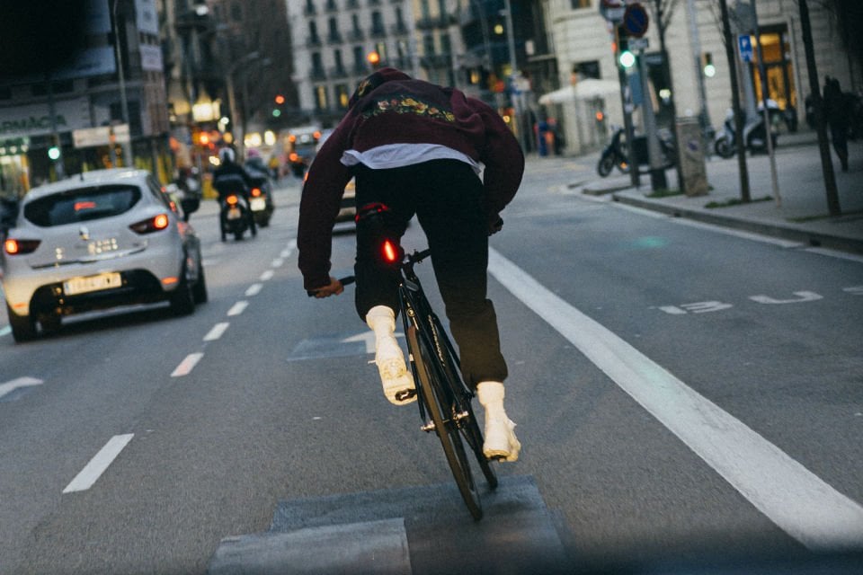 KNOG Plus Mıknatıs Klips USB Şarjlı Stop Far